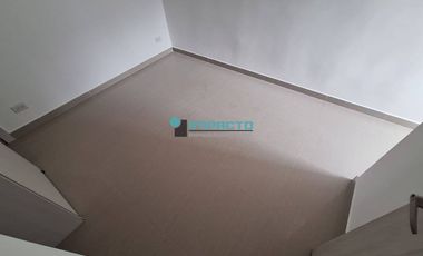 Se arrienda apartamento en el sector de la Tablaza COD-526108