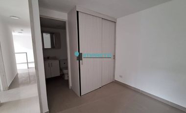 Se arrienda apartamento en el sector de la Tablaza COD-526108