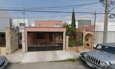 CASA A LA VENTA EN MONTEBELLO, MERIDA, YUCATAN, REMATE ADJUDICADO