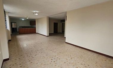 Alquiler departamento planta baja, sector ECU911