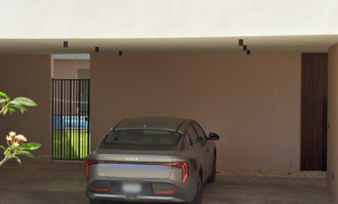 CASA EN VENTA CON ALBERCA EN MERIDA YUCATAN DE REMATE