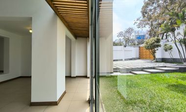 Alquiler De Residencia Amplia Y En Perfecto Estado, En San Isidro