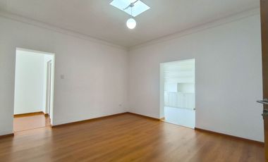 Alquiler De Residencia Amplia Y En Perfecto Estado, En San Isidro