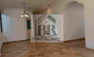 Urdesa Central – Alquilo casa amplia con suite y Terraza amplia excelente garaje para 2 carros