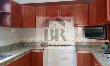 Urdesa Central – Alquilo casa amplia con suite y Terraza amplia excelente garaje para 2 carros