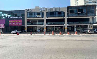 renta local plaza 202 av camarón sábalo