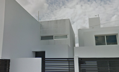 CASA EN VENTA EN MONTEBELLO MERIDA YUCATAN DE REMATE