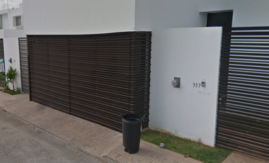 CASA EN VENTA EN MONTEBELLO MERIDA YUCATAN DE REMATE