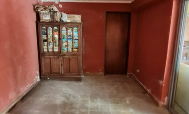 VENTA CASA A REFACCIONAR SOBRE GRAN TERRENO MÁS DE 1000m2 A METROS DE AVENIDA LUJÁN SANTO TOMÉ