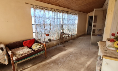 VENTA CASA A REFACCIONAR SOBRE GRAN TERRENO MÁS DE 1000m2 A METROS DE AVENIDA LUJÁN SANTO TOMÉ