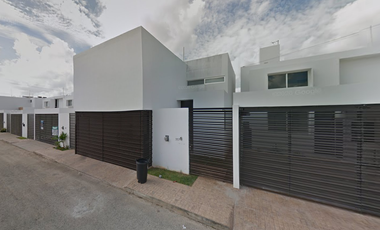 CASA EN VENTA EN MONTEBELLO MERIDA YUCATAN DE REMATE