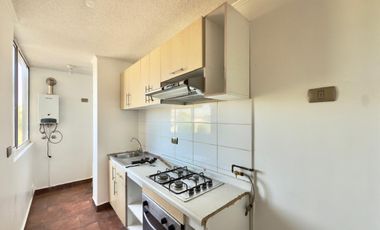 Se arrienda departamento 3 piezas 2 baños, estacionamiento y GGCC en Condominio Claros de Rauquen, Curicó