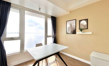 Fully Furnished 2 Bed Unit with Bay View For Rent