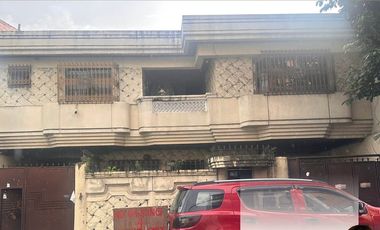 OR SALE: Income-Generating House and Compound in La Loma, QC