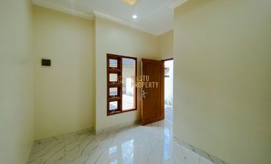 RUMAH SIAP HUNI, TANAH LUAS, 6 MENIT DARI RS BHAYANGKARA