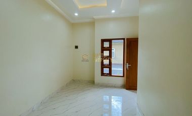 RUMAH SIAP HUNI, TANAH LUAS, 6 MENIT DARI RS BHAYANGKARA