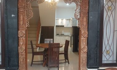 Rumah Nyaman 5 Kamar tidur dekat Kerobokan Badung Bali