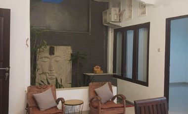 Rumah Nyaman 5 Kamar tidur dekat Kerobokan Badung Bali