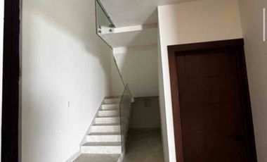 CASA RENTA CARRETERA NACIONAL