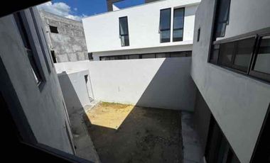 CASA RENTA CARRETERA NACIONAL