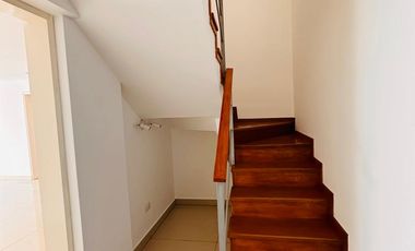 VENTA DE HERMOSO DUPLEX  SUPER FAMILIAR  Y ESPACIOSO