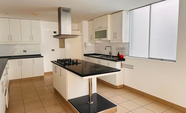 VENTA DE HERMOSO DUPLEX  SUPER FAMILIAR  Y ESPACIOSO