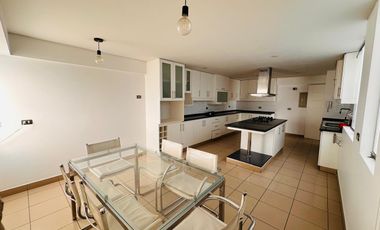 VENTA DE HERMOSO DUPLEX  SUPER FAMILIAR  Y ESPACIOSO