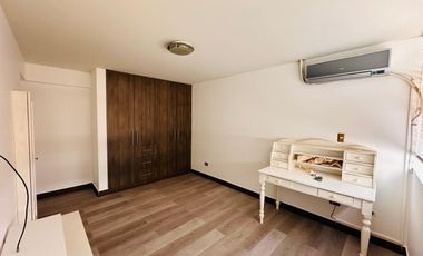 VENTA DE HERMOSO DUPLEX  SUPER FAMILIAR  Y ESPACIOSO