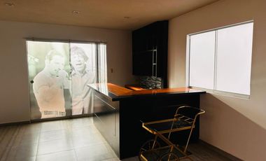 VENTA DE HERMOSO DUPLEX  SUPER FAMILIAR  Y ESPACIOSO