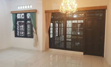 Rumah nyaman siap huni lokasi strategis