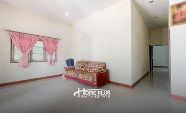 ที่ดินบ้านเดี่ยวชั้นเดียวตำบลเชิงกลัด อำเภอบางระจัน สิงห์บุรี  เนื่อที่ 204 ตารางวา