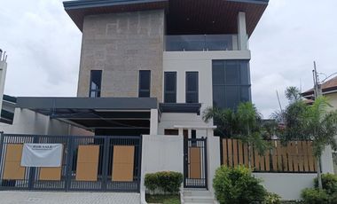 60M Two Storey Residential Unit with Attic and 4 Bedrooms for sale in Merville Paranaque City-JCR