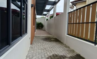 60M Two Storey Residential Unit with Attic and 4 Bedrooms for sale in Merville Paranaque City-JCR