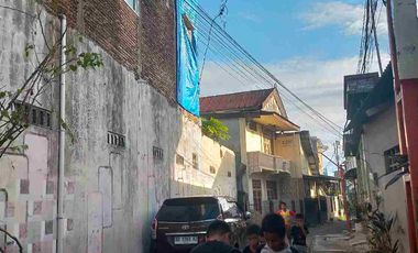Rumah  2 Lantai
Jl Tarakan Lorong XXXX
Luas 195 (16.25X12)
Dekat sekolah PIP
Rp. 8.5 Milyar