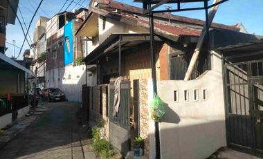 Rumah  2 Lantai
Jl Tarakan Lorong XXXX
Luas 195 (16.25X12)
Dekat sekolah PIP
Rp. 8.5 Milyar