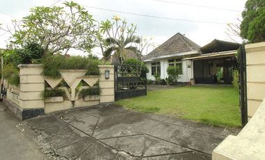 Rumah Halaman Luas Tengah Kota, Cocok Untuk Homestay