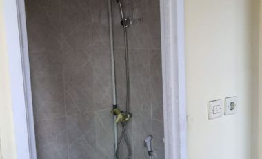 Strategic Commercial Building for Sale in Palmerah, Slipi, Central Jakarta