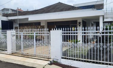 Dijual Rumah 1 1/2 Lantai di Bandung