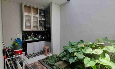 dijual rumah bagus di greenlake Citraland Surabaya barat