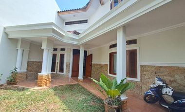 Rumah 2 lantai siap huni murah dan rapih cinere mas