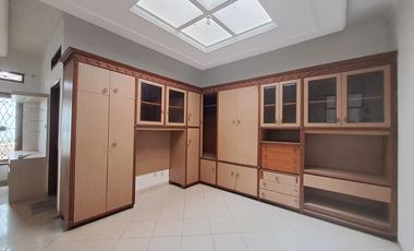 Rumah 2 lantai siap huni murah dan rapih cinere mas