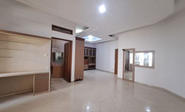 Rumah 2 lantai siap huni murah dan rapih cinere mas