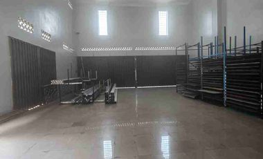 Disewakan Gudang Atau Ruang Usaha Atau Kantor Strategis Di Jalan Veteran Tipes Serengan Solo.