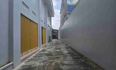 Disewakan Gudang Atau Ruang Usaha Atau Kantor Strategis Di Jalan Veteran Tipes Serengan Solo.