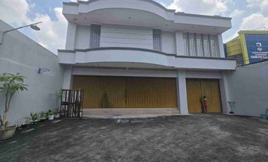 Disewakan Gudang Atau Ruang Usaha Atau Kantor Strategis Di Jalan Veteran Tipes Serengan Solo.