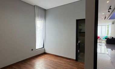 DIJUAL RUMAH BARU SIAP HUNI KENCANA LOKA BSD CITY TANGERANG