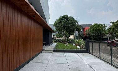 DIJUAL RUMAH BARU SIAP HUNI KENCANA LOKA BSD CITY TANGERANG