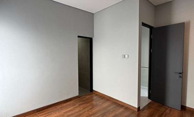 DIJUAL RUMAH BARU SIAP HUNI KENCANA LOKA BSD CITY TANGERANG