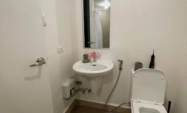 🌆 ULTRA HIGH-FLOOR 2BR W/ MAID'S ROOM + 2 PARKING | THE RISE MAKATI | ₱70K ALL-IN