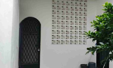 Rumah Cantik  Baru Renovasi Luas 355 m2 di Bekasi Jaya Indah, Bekasi Timur